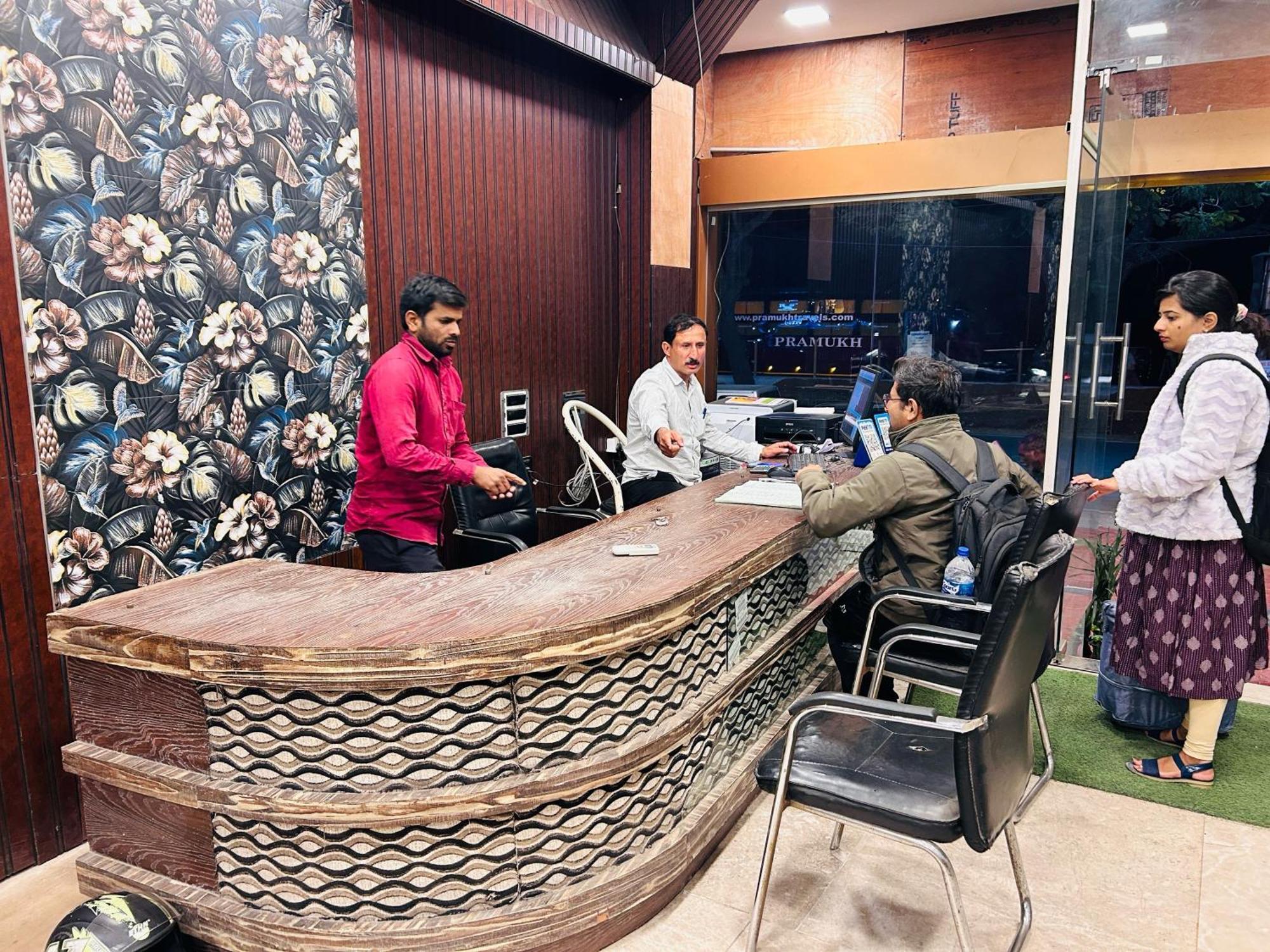 Hotel O Rajdhani Group Of Hotels Mysore Buitenkant foto